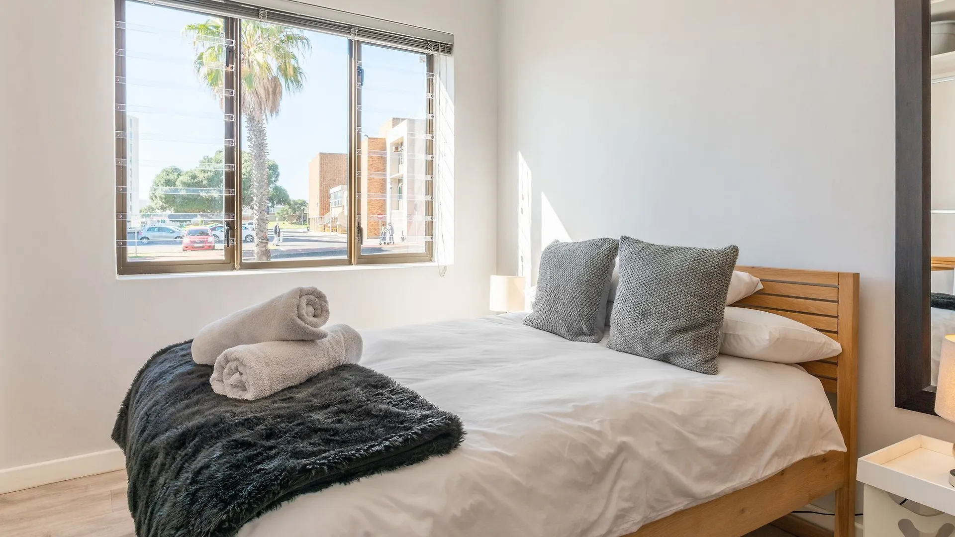 Sherrington Court Suite 1 Cape Town Apartment